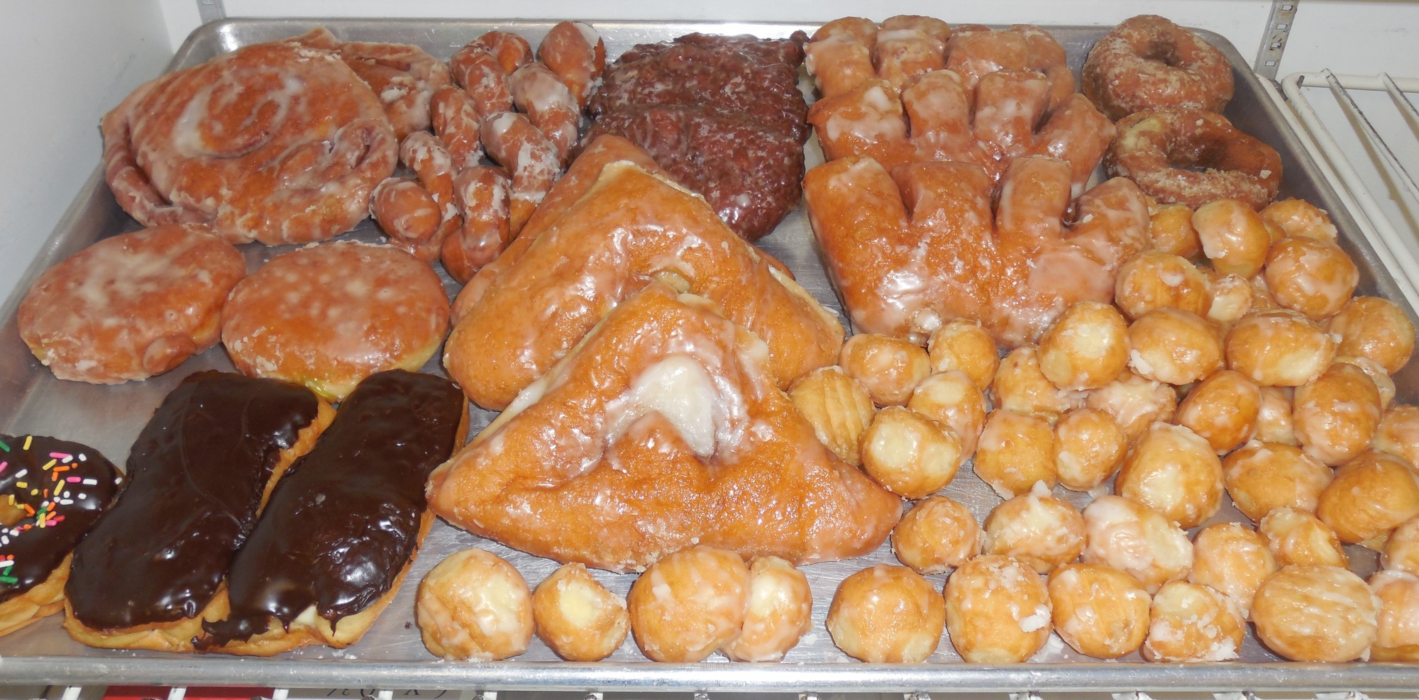cropped-monroes-donuts.jpg